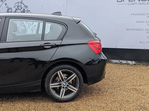 BMW 1 Series 118I SPORT 6
