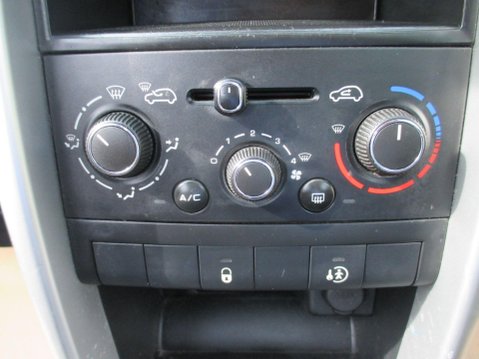 Peugeot 207 1.4 Active Euro 5 5dr 21