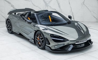 McLaren 765LT Spider 8