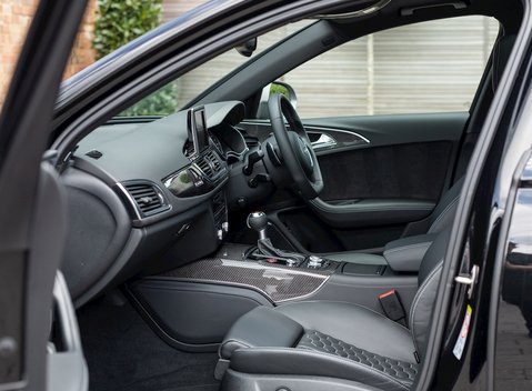 Audi RS6 Avant Performance 16