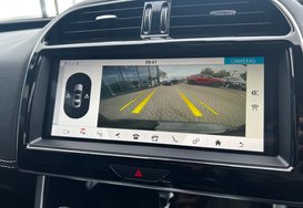 Jaguar XE R-DYNAMIC SE AUTO 38