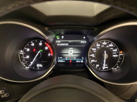Alfa Romeo Stelvio 2.0T Nero Edizione Auto Q4 AWD Euro 6 (s/s) 5dr 15
