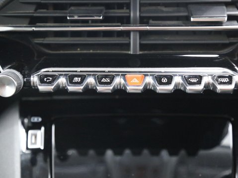 Peugeot 2008 1.2 PureTech Allure Euro 6 (s/s) 5dr 19