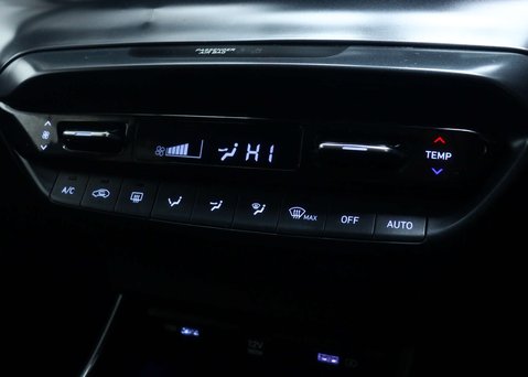 Hyundai BAYON 1.0 T-GDi MHEV Premium SUV 5dr Petrol Hybrid DCT Euro 6 (s/s) (120 ps) 33