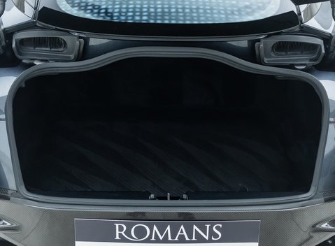 Aston Martin DBS Superleggera 42