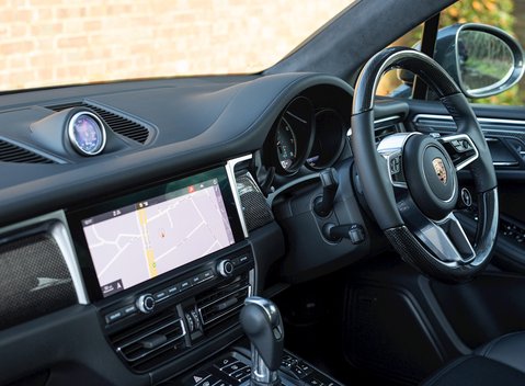 Porsche Macan Turbo 17
