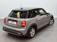 Mini Hatch 1.5 Cooper Classic Hatchback 5dr Petrol Steptronic Euro 6 (s/s) (136 ps) 23