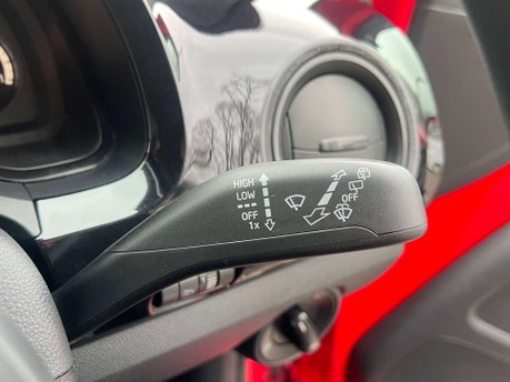 Volkswagen Up 1.0 Move Up 3dr 22