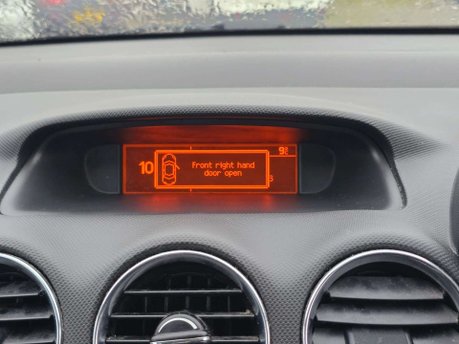 Peugeot 308 1.6 THP SE Hatchback 5dr Petrol Automatic (188 g/km, 140 bhp) 27