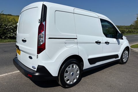 Ford Transit Connect 220 L1 Trend DCIV Tdci with Air Con / Sat Nav / Camera 2