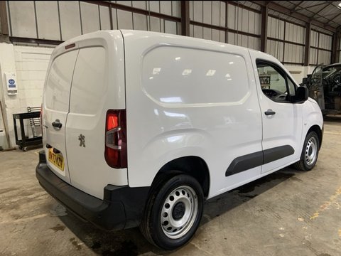 Peugeot Partner BLUEHDI PROFESSIONAL PREMIUM PLUS L1 5