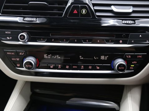 BMW 5 Series 2.0 520d M Sport Auto xDrive Euro 6 (s/s) 4dr 18