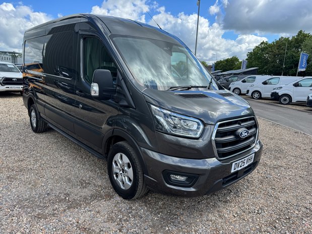 Ford Transit LWB L3H2 Med Roof Limited 350 Air Con Alloys Camera Nav Sensors EURO 6 5