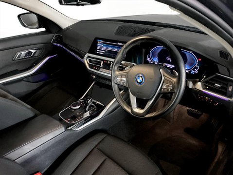 BMW 3 Series 2.0 330e 12kWh SE Pro Saloon 4dr Petrol Plug-in Hybrid Auto Euro 6 (s/s) (2 12