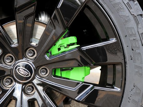 Our PPF Matte Land Rover Defender 110 boasts exquisite style and durability  5