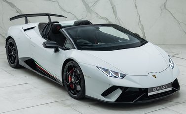 Lamborghini Huracan Spyder LP 640-4 PERFORMANTE 14