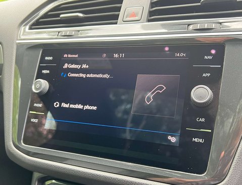 Volkswagen Tiguan 2.0 Tiguan R-Line TDI BlueMotion Technology 4Motion Semi-Auto 4WD 5dr 25