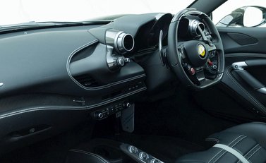 Ferrari F8 Tributo 14