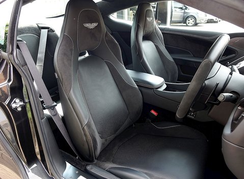 Aston Martin Vanquish 10