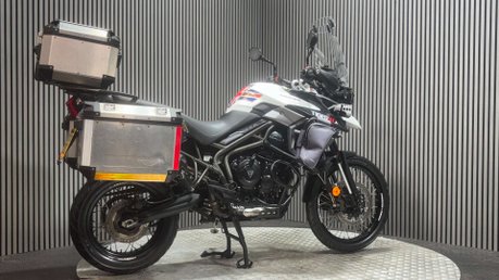 Triumph Tiger 2017 XCA Adventure bike 37K full metal luggage 800cc 4