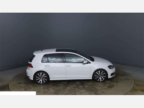 Volkswagen Golf 2.0 TDI BlueMotion Tech R-Line Edition Euro 6 (s/s) 5dr 12