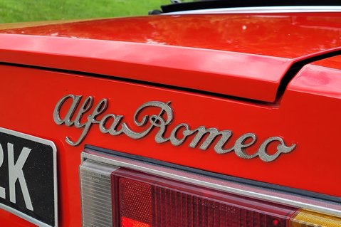 Alfa Romeo Spider 1750 VELOCE 20