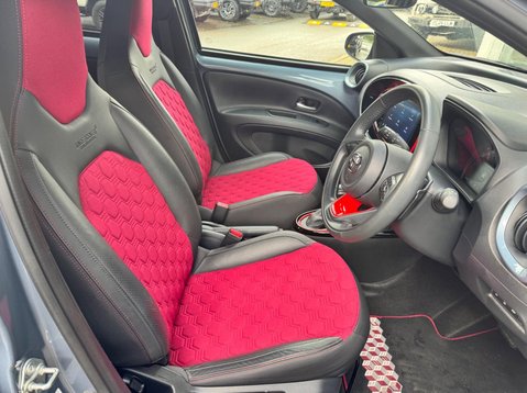 Toyota Aygo X VVT-I UNDERCOVER 19
