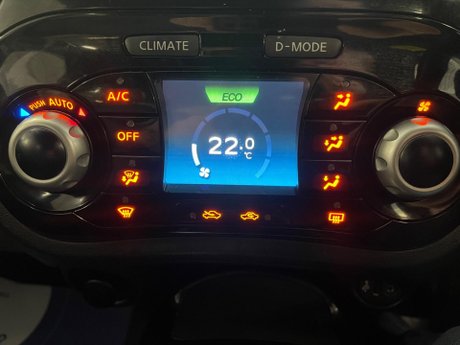 Nissan Juke 1.6 Tekna XTRON Euro 5 5dr 34