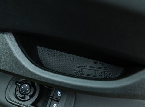 Abarth 500e Scorpionissima Cabrio 26