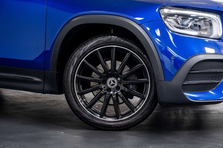 Mercedes-Benz GLB 1.3 GLB 200 AMG Line Premium Plus Night Edition 5dr 4