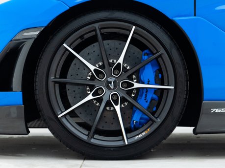 McLaren 765LT Spider 