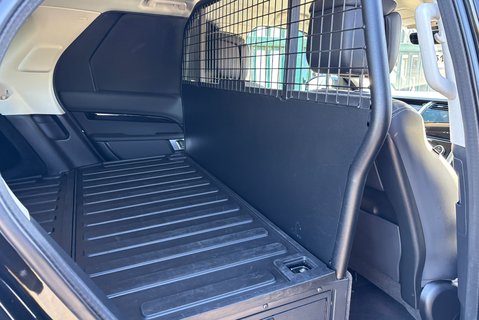 Land Rover Discovery D300 HSE Mhev Panel Van - Full LR Service History 17