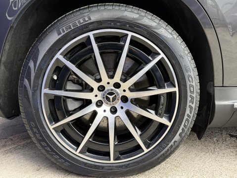 Mercedes-Benz EQC EQC 400 80kWh AMG Line SUV 5dr Electric Auto 4MATIC (408 ps) 15