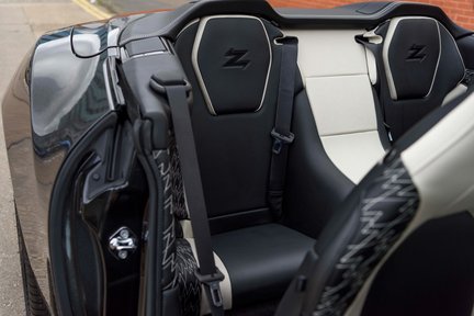 Aston Martin Vanquish Zagato Volante 30