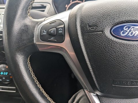 Ford Fiesta TITANIUM 18