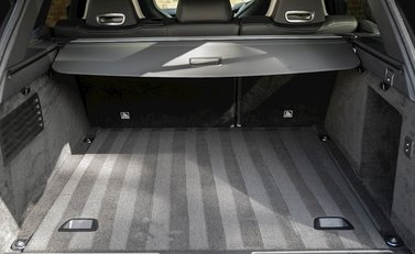 Land Rover Range Rover Sport SVR 33