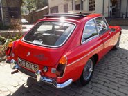 MG B GT 4