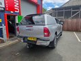 Toyota Hilux INVINCIBLE 4WD D-4D DCB 8