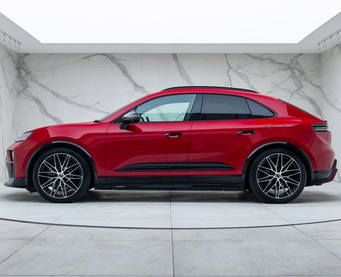 Porsche Macan GTS Electric 