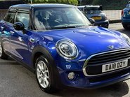 Mini Hatch Cooper 1,5 Petrol Manual Pepper Nav 5 door - APPLE CARPLAY - REAR PARK 17