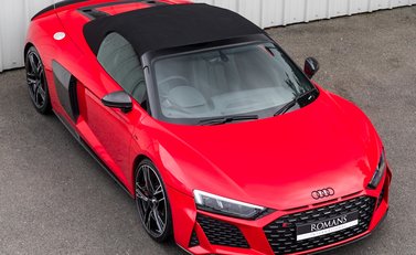 Audi R8 Spyder V10 Performance Carbon Black 8