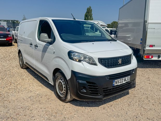 Peugeot Expert MWB L2H1 Low Roof Professional Premium 2700 Air Con EURO 6 4