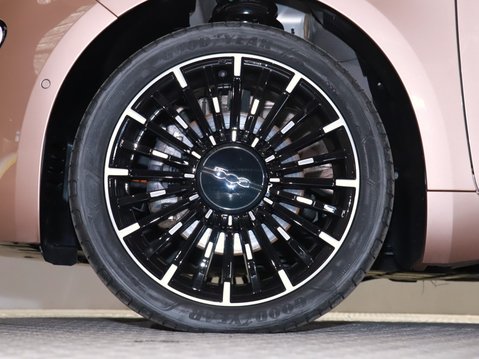 Fiat 500 87kW La Prima 42kWh 3dr Auto 15