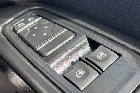 Renault Trafic LH30 Advance 150ps dCi Panel Van 33