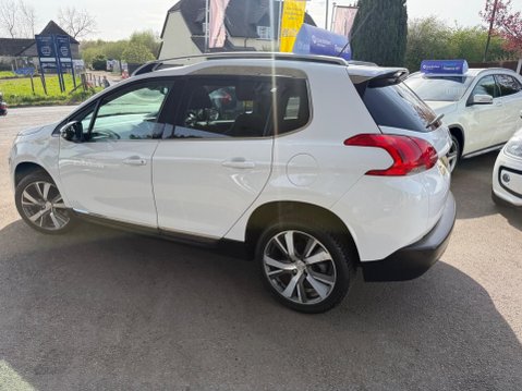 Peugeot 2008 1.6 e-HDi Feline Euro 5 (s/s) 5dr (Mistral) 11