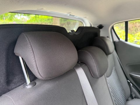 Vauxhall Viva 1.0i SE Euro 6 5dr 29
