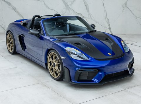 Porsche 718 Spyder RS 11