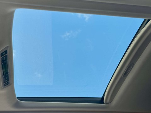 Toyota Alphard GOLDEN EYES II TWIN SUNROOF GRADE 4B WOW 70