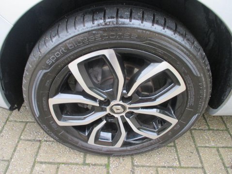 Renault Clio 0.9 TCe Play Euro 6 (s/s) 5dr 53