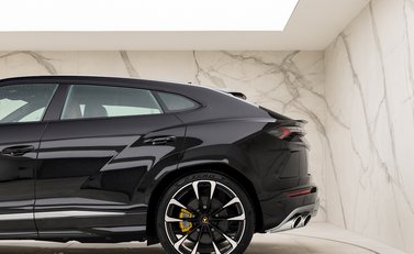 Lamborghini Urus 27